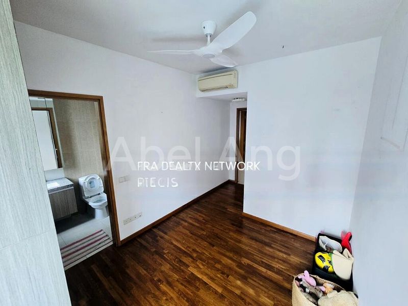 4 Bed Condo for Sale in  The Metropolitan Condominium - Image 9